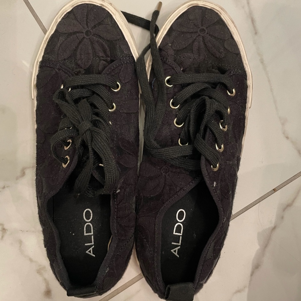 Black flower/lace Aldo shoes